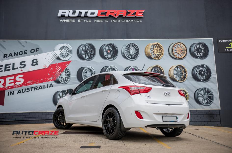 HYUNDAI I30 MESSINA MATTE BLACK